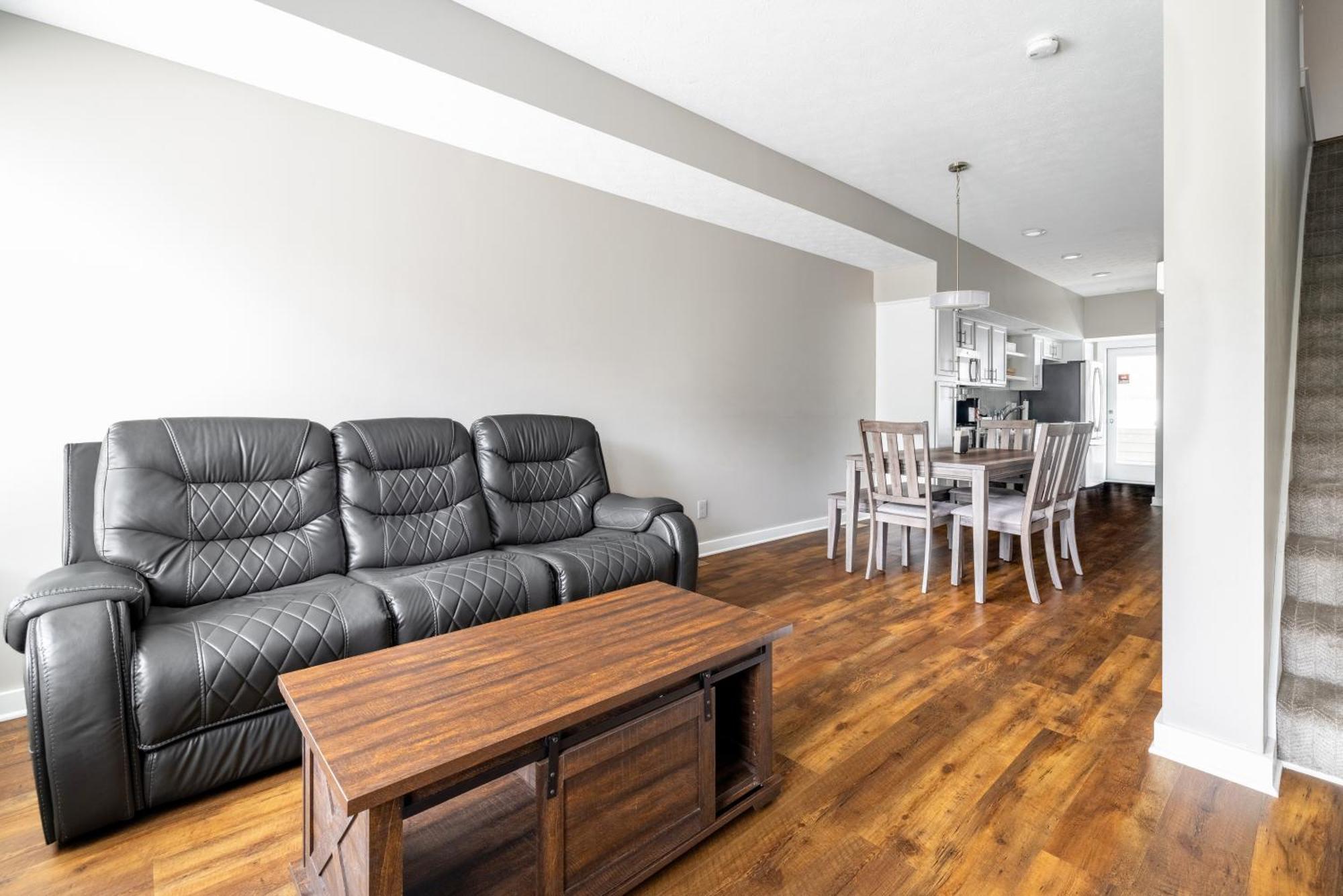 Luxury Downtown Townhome Unit 7 Cleveland Buitenkant foto